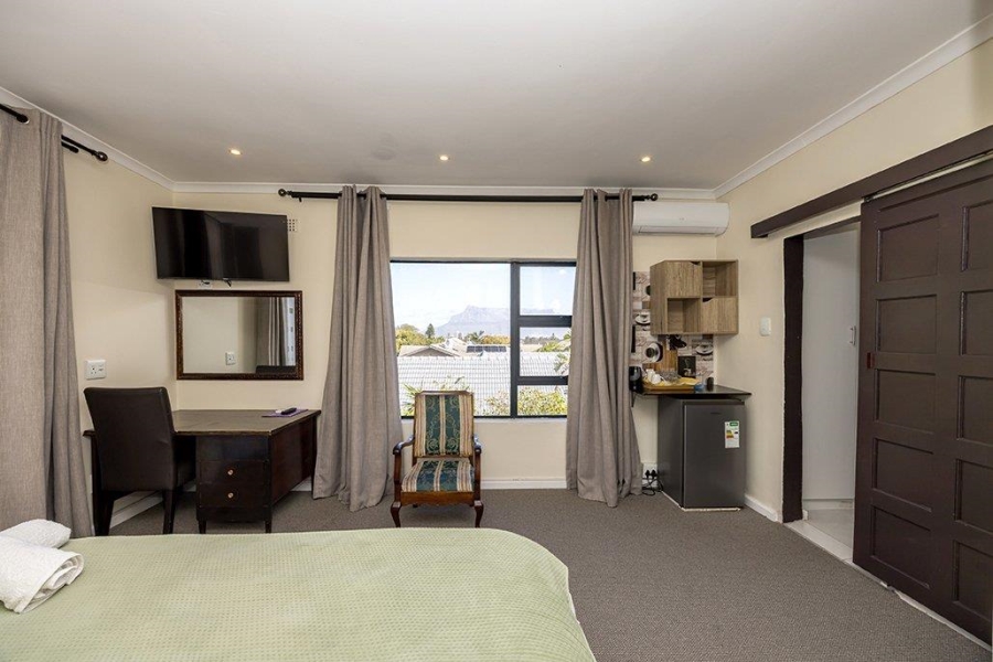 10 Bedroom Property for Sale in Milnerton Western Cape